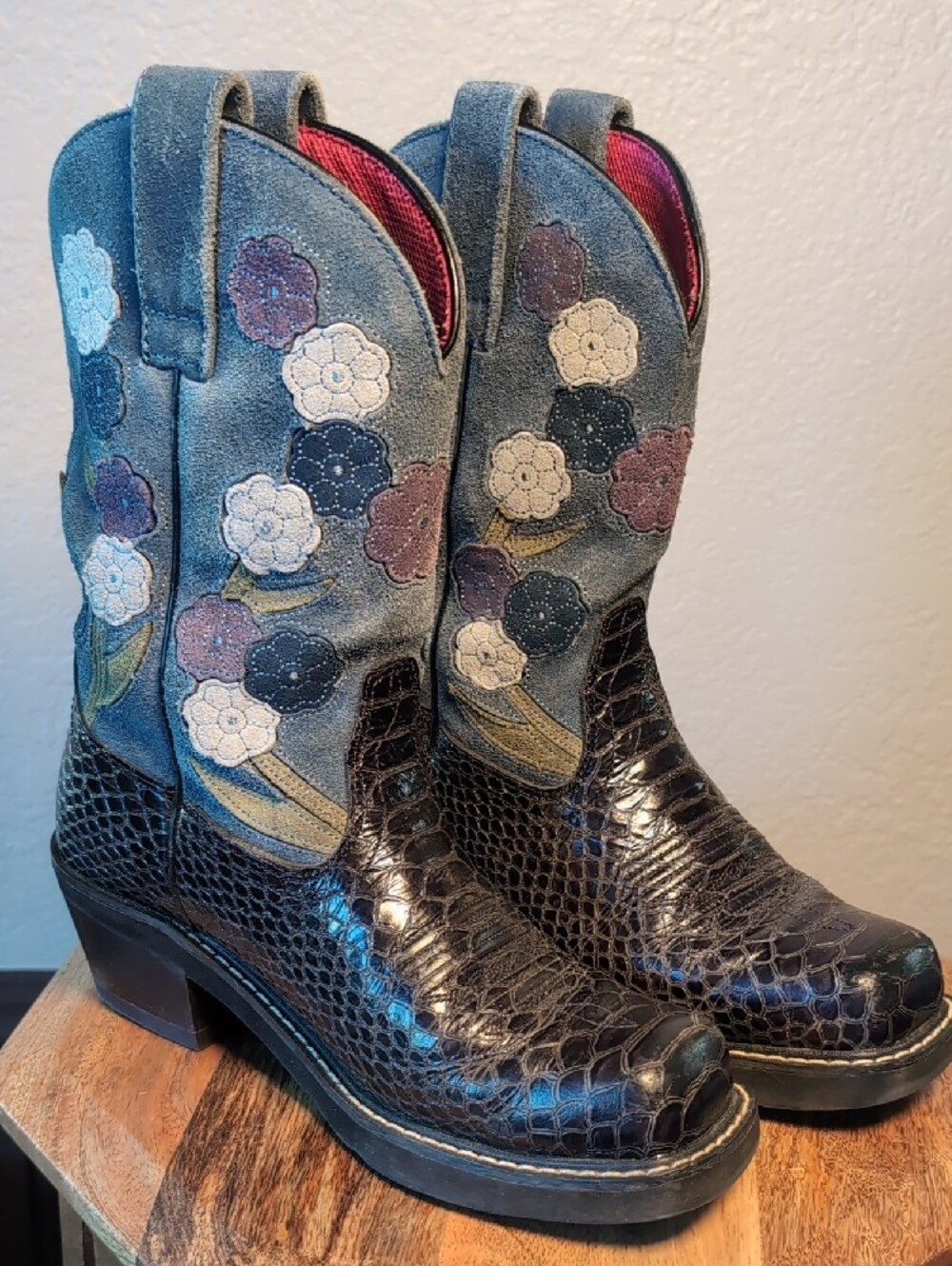 Ariat DollBaby Floral Suede Cowgirl Western Boots - Picture 11 of 14